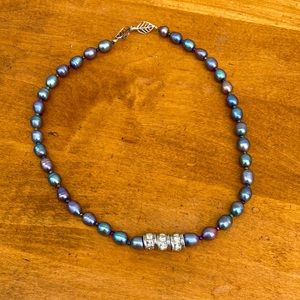 Beautiful dyed cultured pearl choker necklace with three crystal beads in center